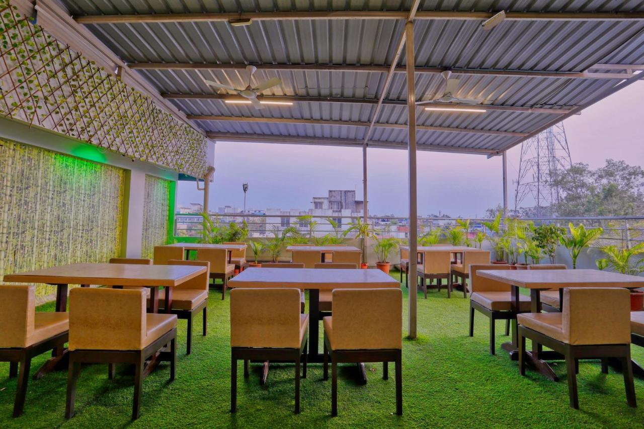 Hotel Galaxy Indore Exterior foto